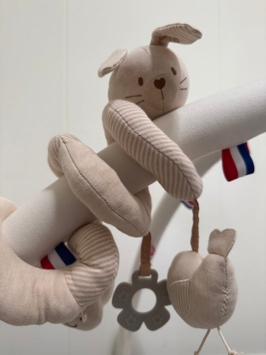 Activiteiten spiraal knuffel konijn
