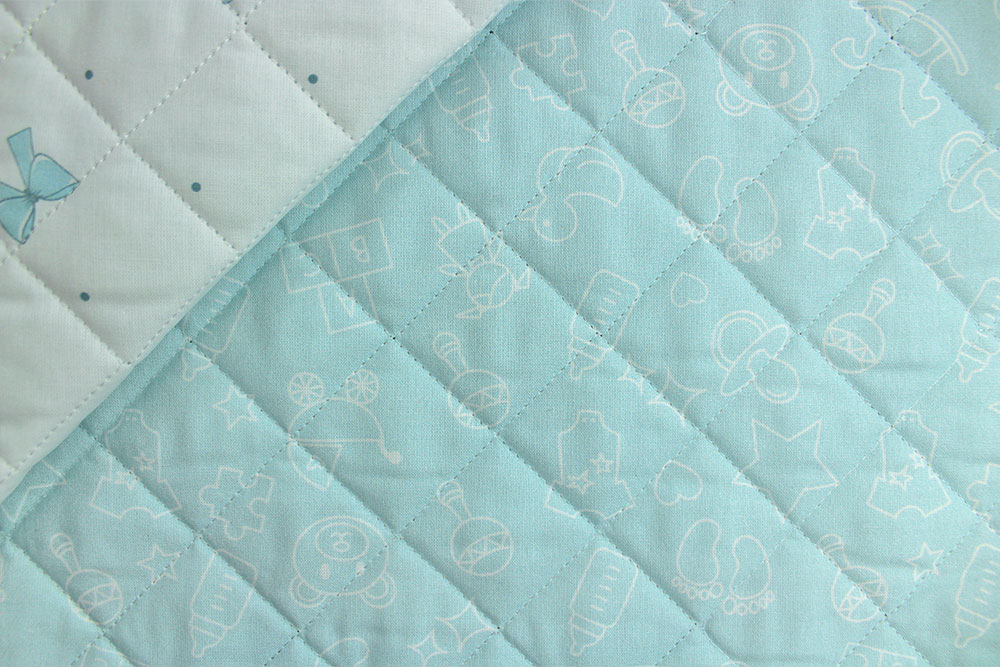 Quilted lined sleeping bag baby blue with short sleeves: